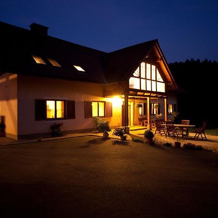 Gaestehaus Biohof Лойчах Экстерьер фото